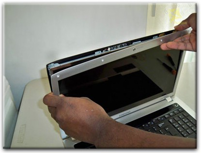Замена экрана ноутбука Samsung в Видном